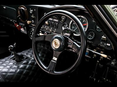 Aston Martin+DP214